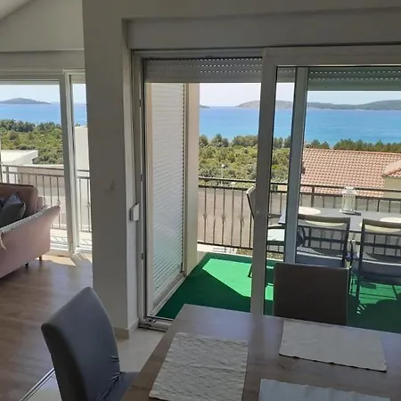 Apartment Gveric *