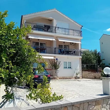 Gveric דירה שיבניק